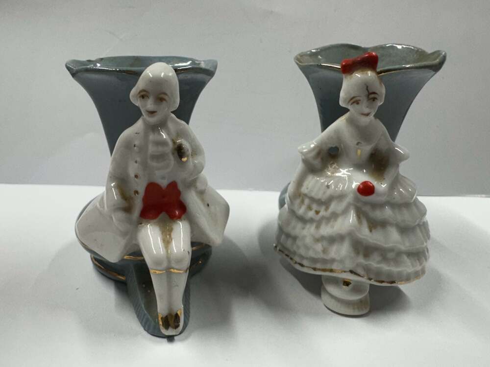 Vintage Made In Japan Porcelain Colonial Man And Woman Figurine Miniature Vases